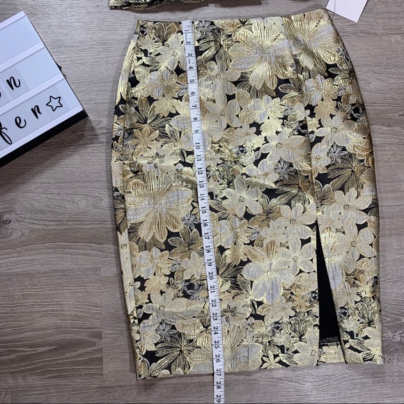 Lulu’s Gold Ruffled two piece dress - Picture 6 of 10